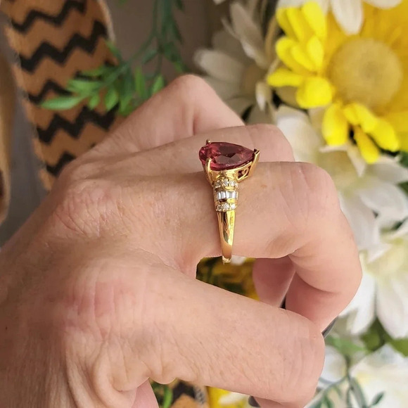 Padparadscha Sapphire & Genuine Moissanite Ring. - Picture 4 of 7